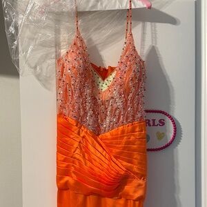 Elegant orange Evening Gown